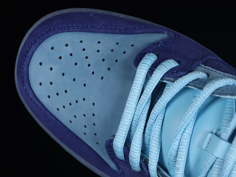 All Categories Nk SB Dunk Series Nk SB Dunk Low Low-top sneakers Run The Jewels x Nk SB Dunk Low joint model SB low-top casual sneakers DO9404-400